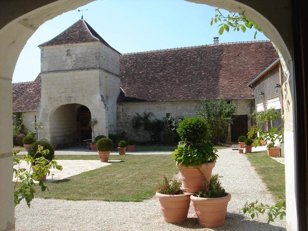 Manoir De La Rousselliere Aparthotel Loches Exterior foto